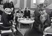 Порошенко попал между молотом и наковальней