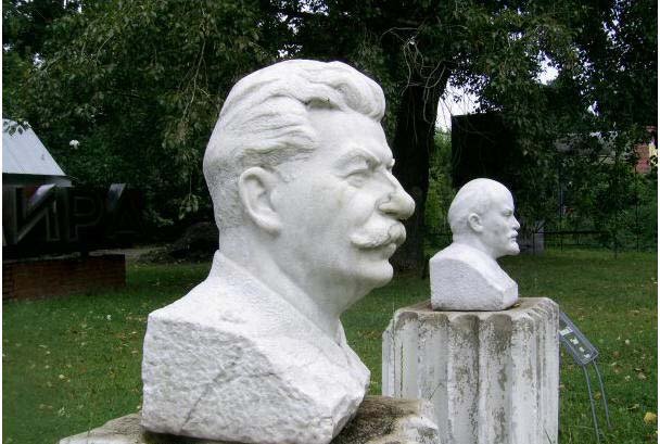 Памятник Сталину в Москве Памятник Сталину в Москве