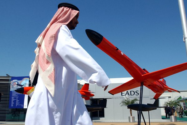 МИД Объединенных Арабских Эмиратов сегодня опроверг заявления киевских политиков о якобы имеющихся планах поставки ОАЭ оружия Украине. МИД Объединенных Арабских Эмиратов сегодня опроверг заявления киевских политиков о якобы имеющихся планах поставки ОАЭ оружия Украине.