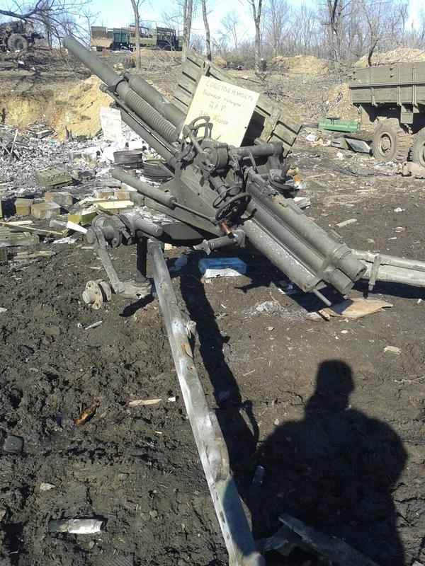 Плановый отход укрофашистов в фотографиях (18+) Плановый отход укрофашистов в фотографиях (18+)