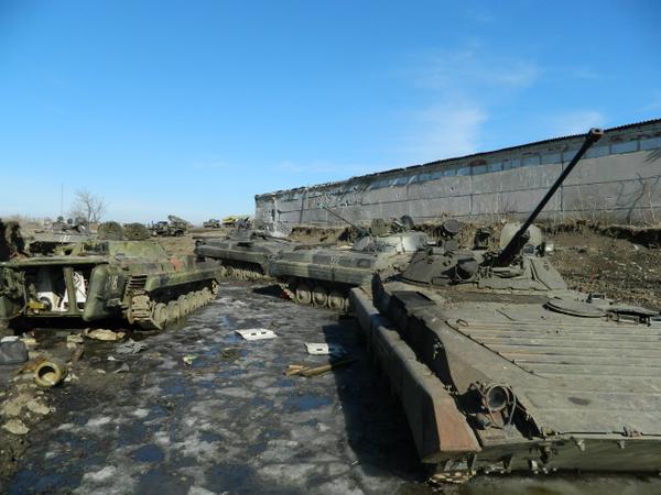 Плановый отход укрофашистов в фотографиях (18+) Плановый отход укрофашистов в фотографиях (18+)