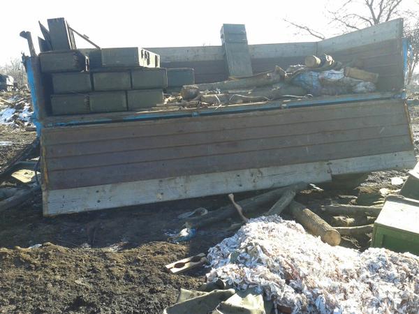 Плановый отход укрофашистов в фотографиях (18+) Плановый отход укрофашистов в фотографиях (18+)