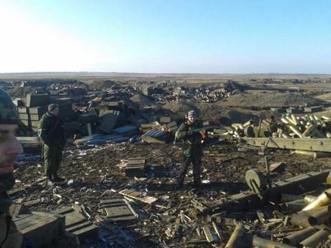 Плановый отход укрофашистов в фотографиях (18+) Плановый отход укрофашистов в фотографиях (18+)