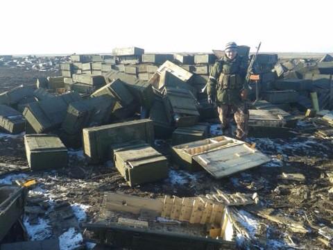 Плановый отход укрофашистов в фотографиях (18+) Плановый отход укрофашистов в фотографиях (18+)