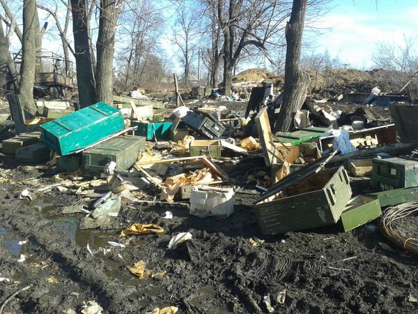 Плановый отход укрофашистов в фотографиях (18+) Плановый отход укрофашистов в фотографиях (18+)