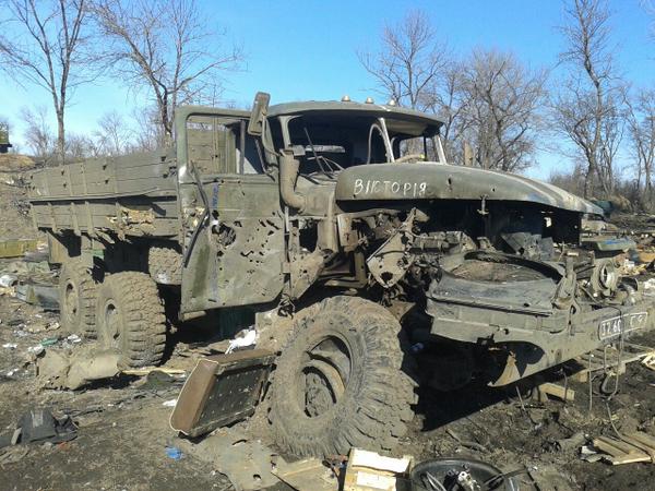 Плановый отход укрофашистов в фотографиях (18+) Плановый отход укрофашистов в фотографиях (18+)