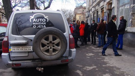 В Одессе активисты «евромайдана» устроили погром в офисе телеканала и избили журналистов