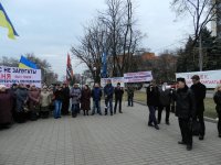 Работники Южмаша грозятся приехать в Киев выбивать долги по зарплате