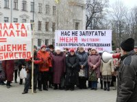 Работники Южмаша грозятся приехать в Киев выбивать долги по зарплате