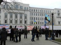 Работники Южмаша грозятся приехать в Киев выбивать долги по зарплате