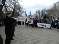 Работники Южмаша грозятся приехать в Киев выбивать долги по зарплате