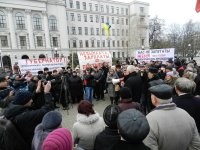 Работники Южмаша грозятся приехать в Киев выбивать долги по зарплате