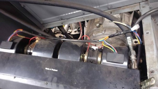 Комбат «Азова» врезался в памятник героям ВОВ и погиб Комбат «Азова» врезался в памятник героям ВОВ и погиб