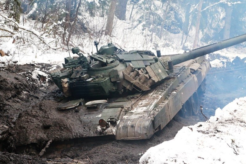 Польский танк увяз в грязи Польский танк увяз в грязи