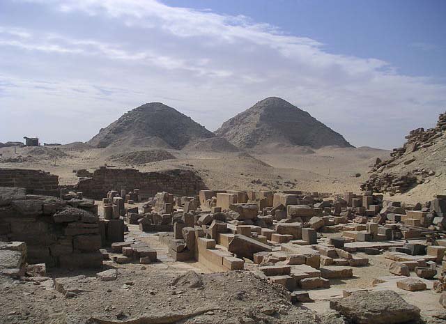 Сайт министерства религии Катара призвал взорвать египетские пирамиды Сайт министерства религии Катара призвал взорвать египетские пирамиды