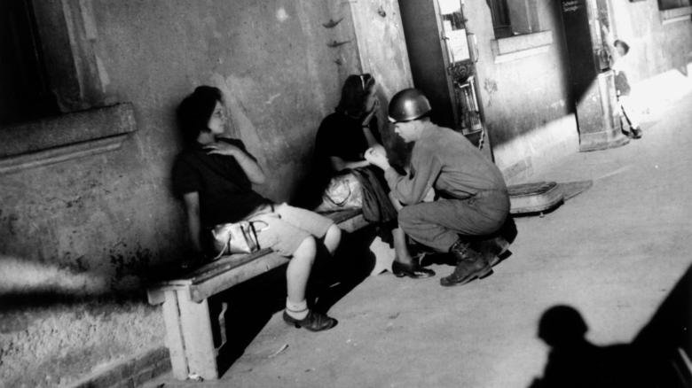 И для американских войск была характерна практика жестоких изнасилований И для американских войск была характерна практика жестоких изнасилований