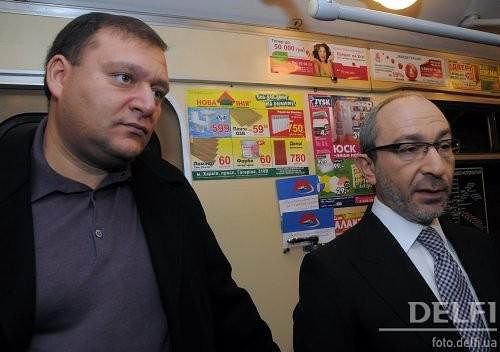 Они против, чтоб станцию метро "Советская армия" преименовать в "Небесная сотня". Они против, чтоб станцию метро "Советская армия" преименовать в "Небесная сотня".