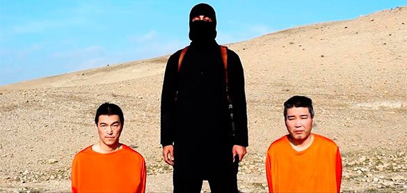 Свидетель: Перед отрезанием головы ИГ обещает заложнику "просто снять видео" Свидетель: Перед отрезанием головы ИГ обещает заложнику "просто снять видео"