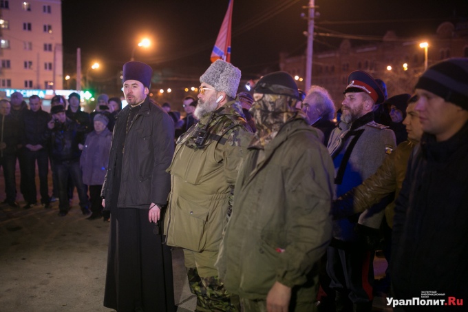 Из Екатеринбурга в Украину отправились 50 добровольцев (Фото, видео) Из Екатеринбурга в Украину отправились 50 добровольцев (Фото, видео)