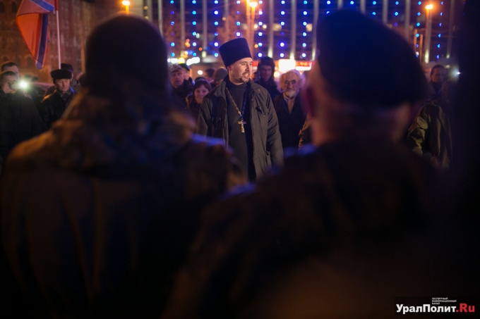 Из Екатеринбурга в Украину отправились 50 добровольцев (Фото, видео) Из Екатеринбурга в Украину отправились 50 добровольцев (Фото, видео)