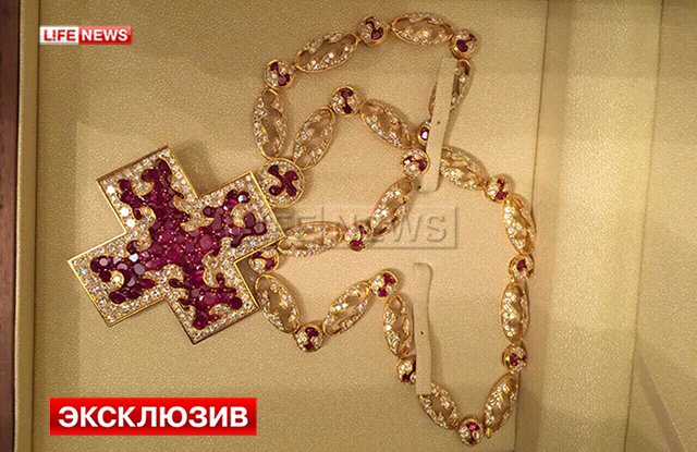 LifeNews публикует фото элитных часов, изъятых у Хорошавина LifeNews публикует фото элитных часов, изъятых у Хорошавина