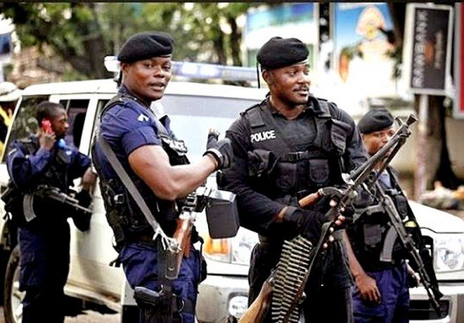 В Конго арестовали дипломата из США, чтобы предотвратить «цветную» революцию В Конго арестовали дипломата из США, чтобы предотвратить «цветную» революцию