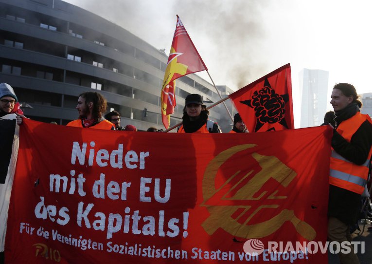 Хорошо смеётся тот, кто не клоун. О беспорядках во Франкфурте