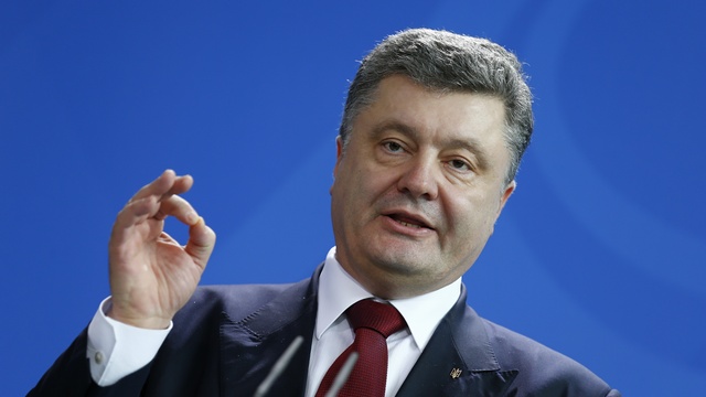 Порошенко о Крыме: У граждан Украины украли право жить в своей стране Порошенко о Крыме: У граждан Украины украли право жить в своей стране