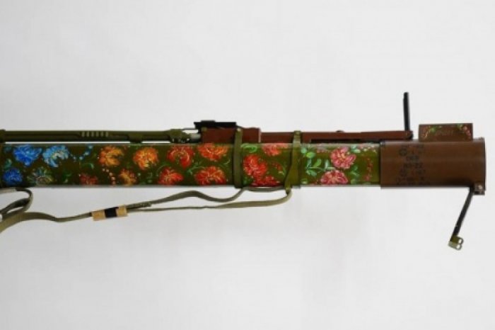 Галереи оружия: гранатометы с розочками и танки в вышиванке Галереи оружия: гранатометы с розочками и танки в вышиванке