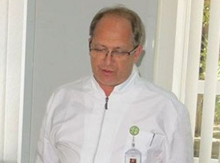 В Харькове сломали руки главному детскому нейрохирургу Украины