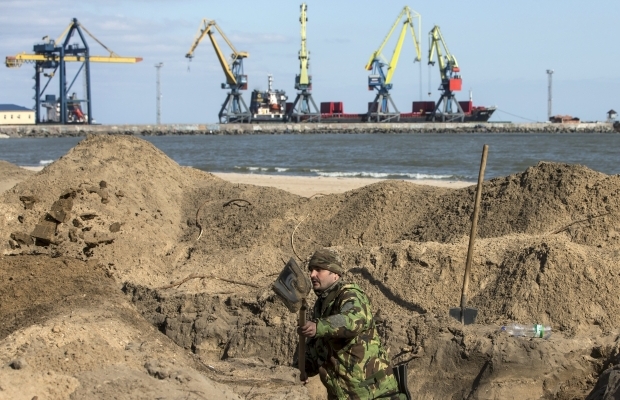 Мариуполь - войска хунты готовы к атаке с моря Мариуполь - войска хунты готовы к атаке с моря