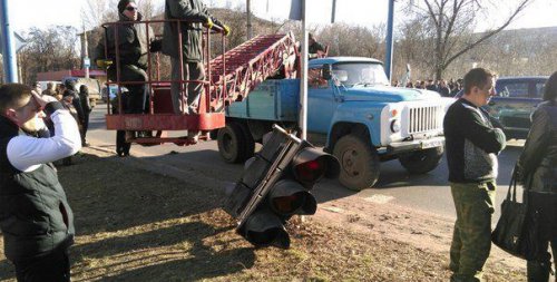 В Константиновке под гусеницами МТ-ЛБ ВСУ погибла 8-летняя девочка, еще 2 человека пострадали