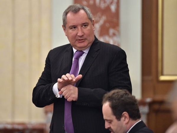 Рогозин сравнил европейцев с паникующими буржуями Рогозин сравнил европейцев с паникующими буржуями