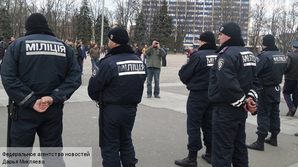 «Правый сектор» пытался разогнать дубинками траурный марш одесситов 