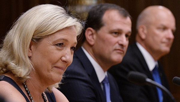 Поворот французского «Мистраля» Поворот французского «Мистраля»