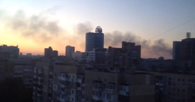 Украинские каратели ведут обстрел Донецка из тяжелого оружия