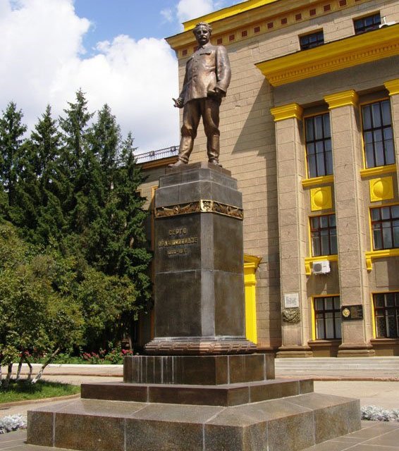 Не все так однозначно в Харькове - и это радует. Не все так однозначно в Харькове - и это радует.