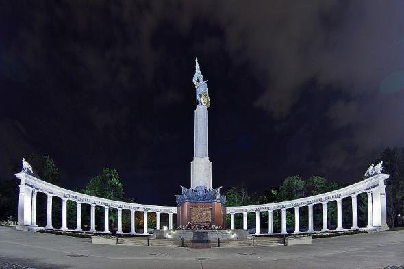 Освобождение Вены советскими войсками - одна из самых блестящих операций Великой войны