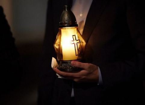 Благодатный огонь не горит у самосвятов Благодатный огонь не горит у самосвятов