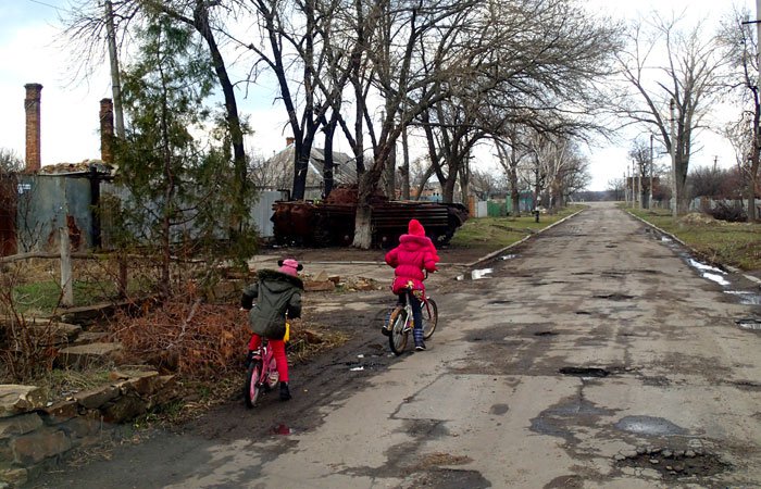 Среди руин Хрящеватого Среди руин Хрящеватого