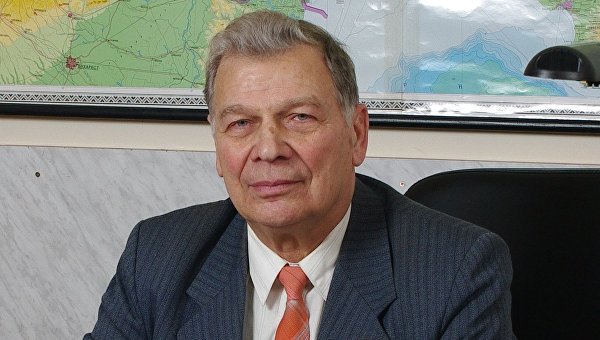 «Они обвяжут мне знамя Победы вокруг шеи и бросят в мусорник». Киевским ветеранам угрожают правосеки «Они обвяжут мне знамя Победы вокруг шеи и бросят в мусорник». Киевским ветеранам угрожают правосеки