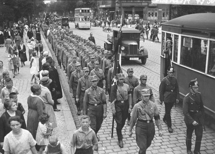 Новые горизонты фашизма в Одессе: Штурмовые отряды хватают несогласных Новые горизонты фашизма в Одессе: Штурмовые отряды хватают несогласных