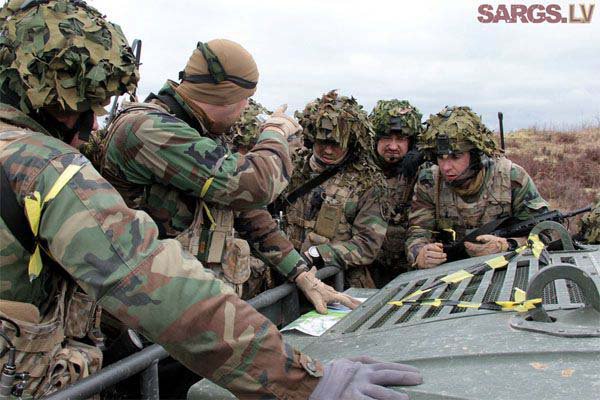 Прибалтийские "силы быстрого реагирования" два дня учились быстро реагировать Прибалтийские "силы быстрого реагирования" два дня учились быстро реагировать