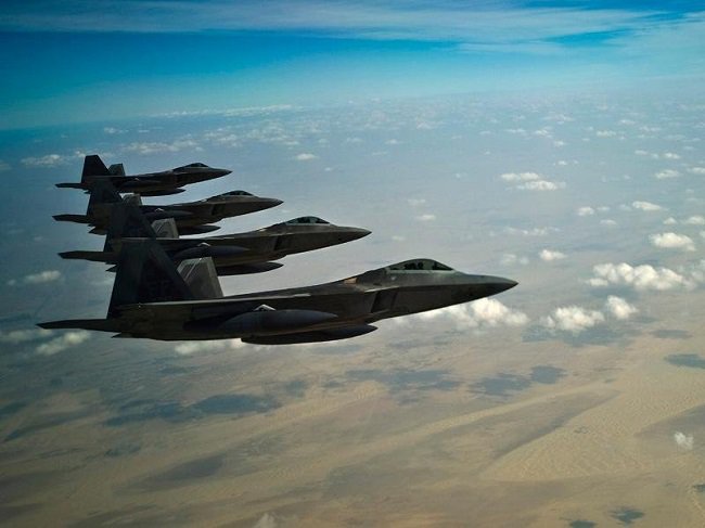 "Рапторы" в утиль: конец эпохи истребителей пятого поколения