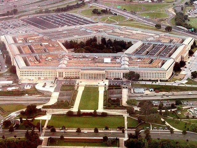 Замглавы Пентагона: Путин "удивил нас" и "врет русским" Замглавы Пентагона: Путин "удивил нас" и "врет русским"