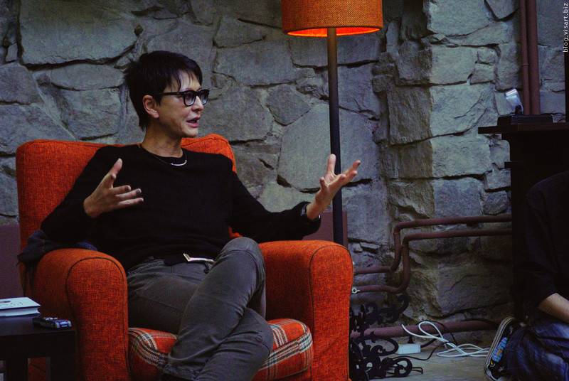 Хакамада: Надо быть идиотом или Ахеджаковой, чтоб идти против Путина