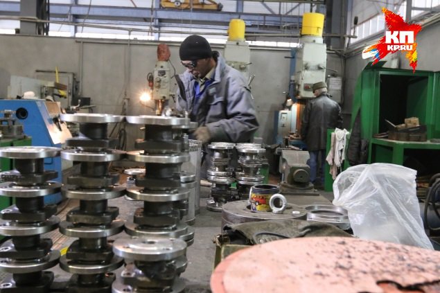 Луганск учится жить без Киева Луганск учится жить без Киева