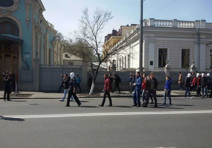 Под Радой более тысячи человек потребовали отставки Кличко