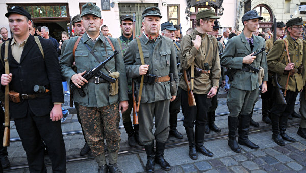 Владимир Скачко. Паны-антикоммунисты дают задний ход Владимир Скачко. Паны-антикоммунисты дают задний ход