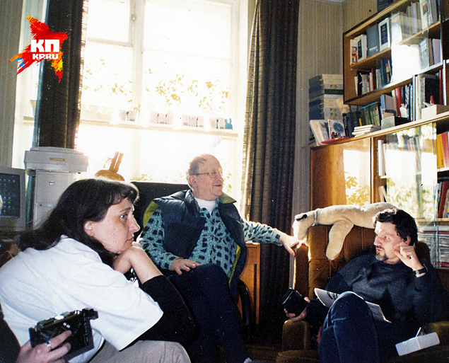 Журналисты «КП» нашли в Донецке уникальный архив рукописей братьев Стругацких Журналисты «КП» нашли в Донецке уникальный архив рукописей братьев Стругацких